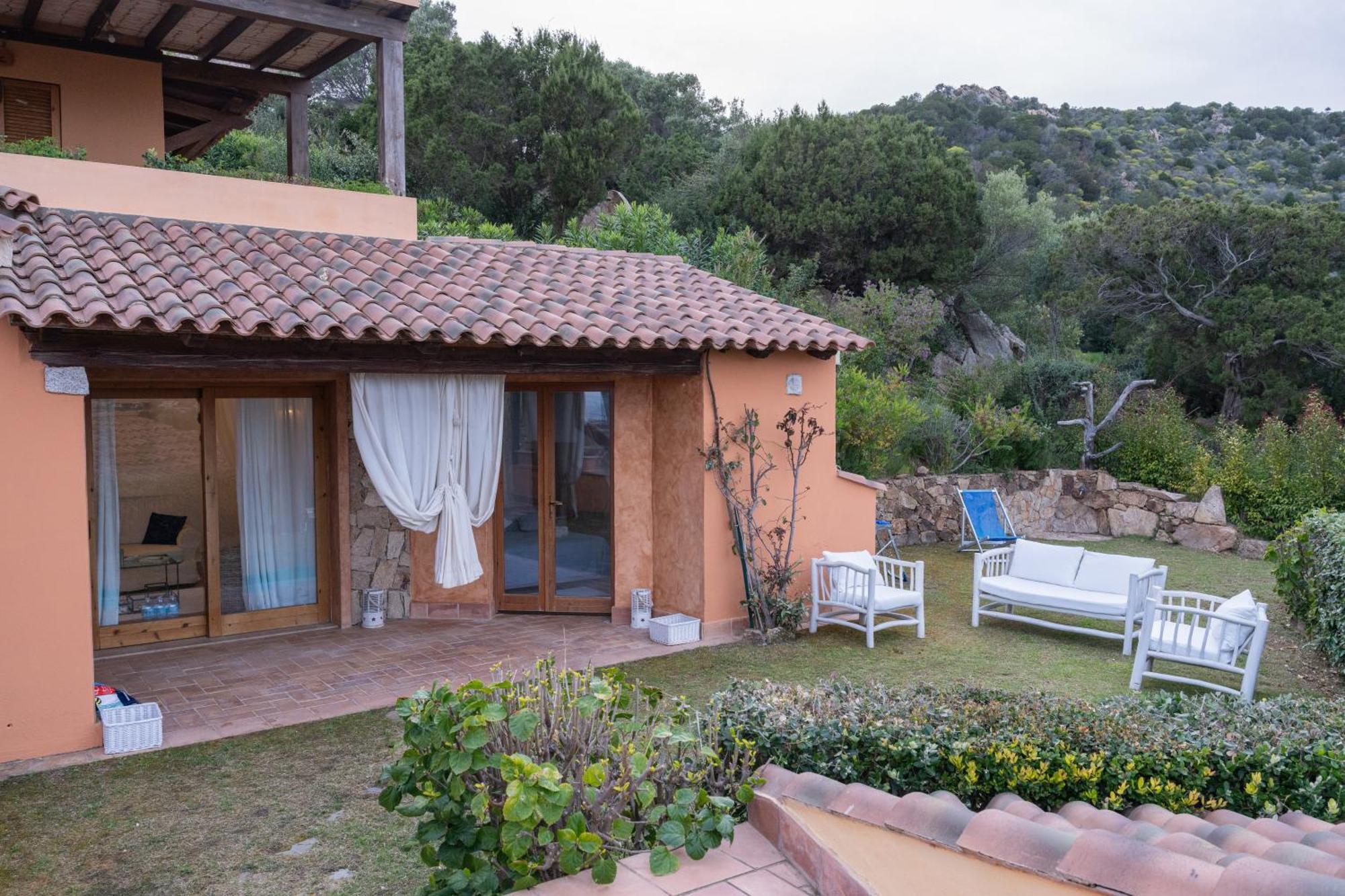 Residenza Del Barone Villa Zoe Chia - Vista Mare Екстер'єр фото
