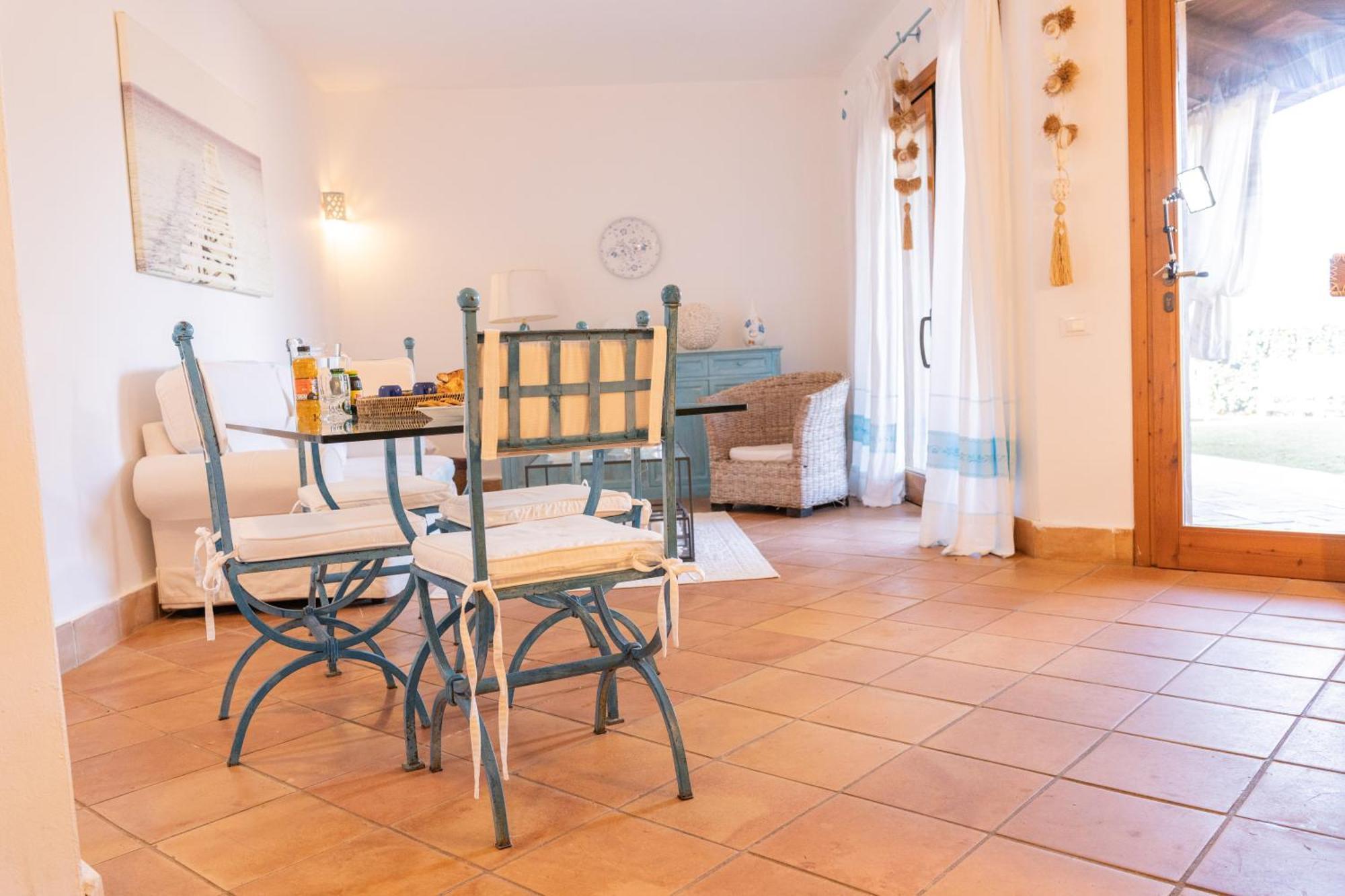 Residenza Del Barone Villa Zoe Chia - Vista Mare Екстер'єр фото